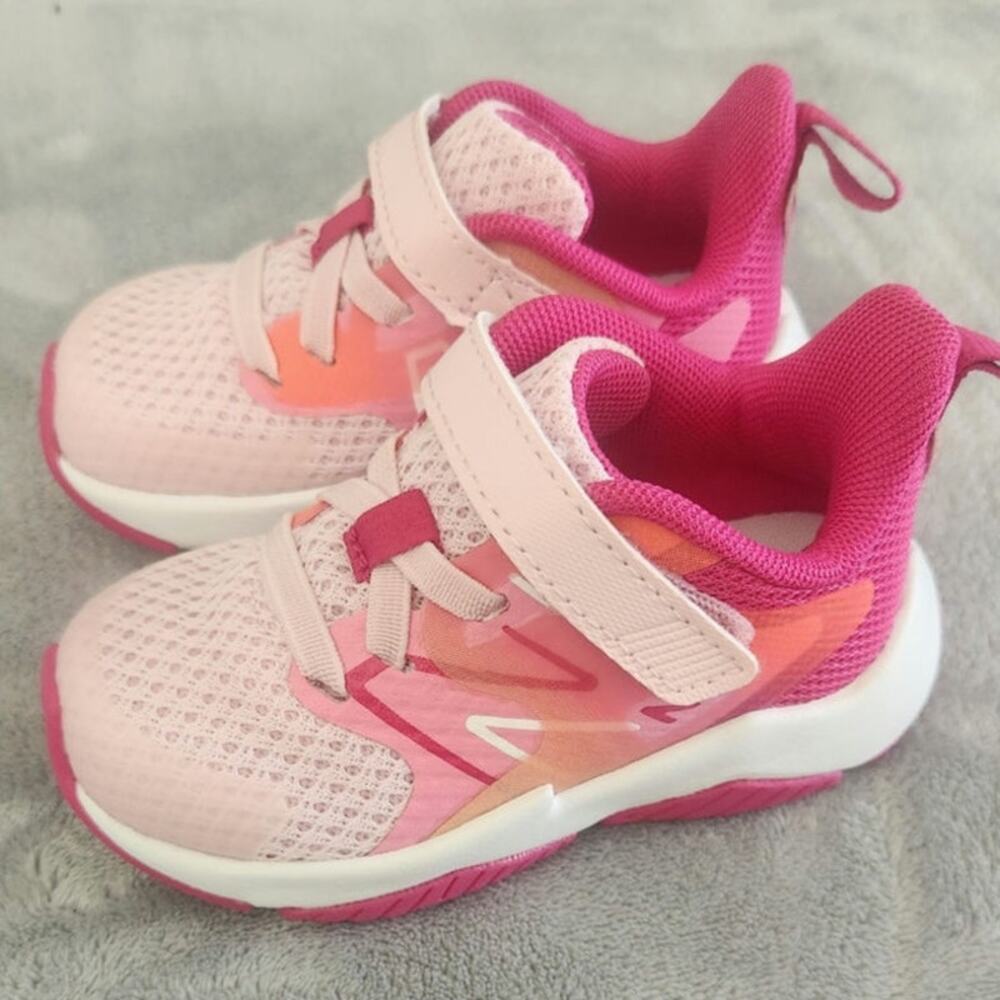 New Balance 5c Pink white Velcro nwot easy slipon velcro active